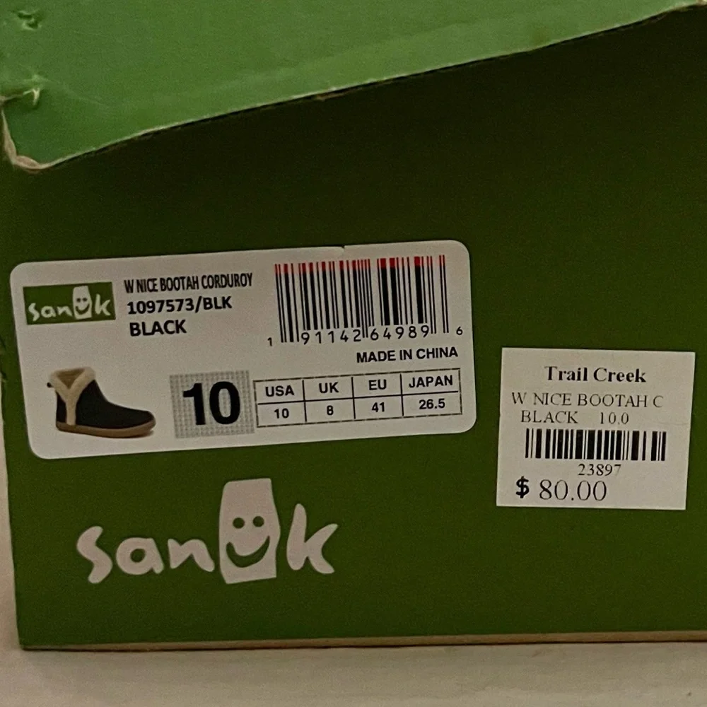 Sanuk | Women’s Black Cream Nice Bootah Corduroy Ankle Boots